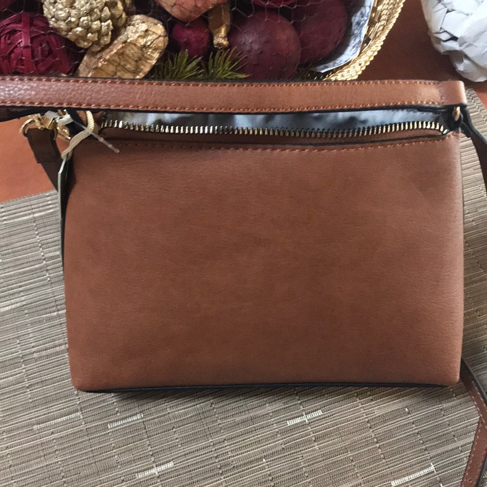 🆕 Gianni Bini Satchel - Picture 5 of 8